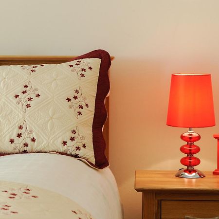 Edinburgh City Suites Екстериор снимка