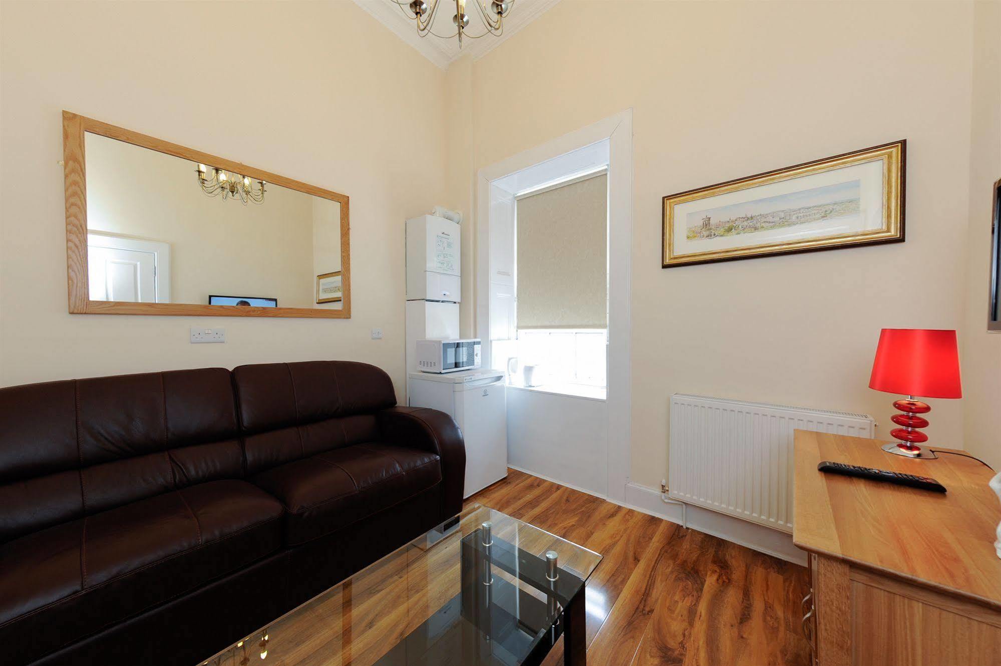 Edinburgh City Suites Екстериор снимка