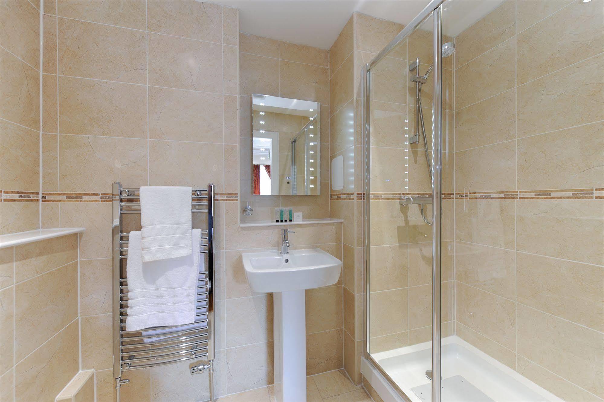 Edinburgh City Suites Екстериор снимка