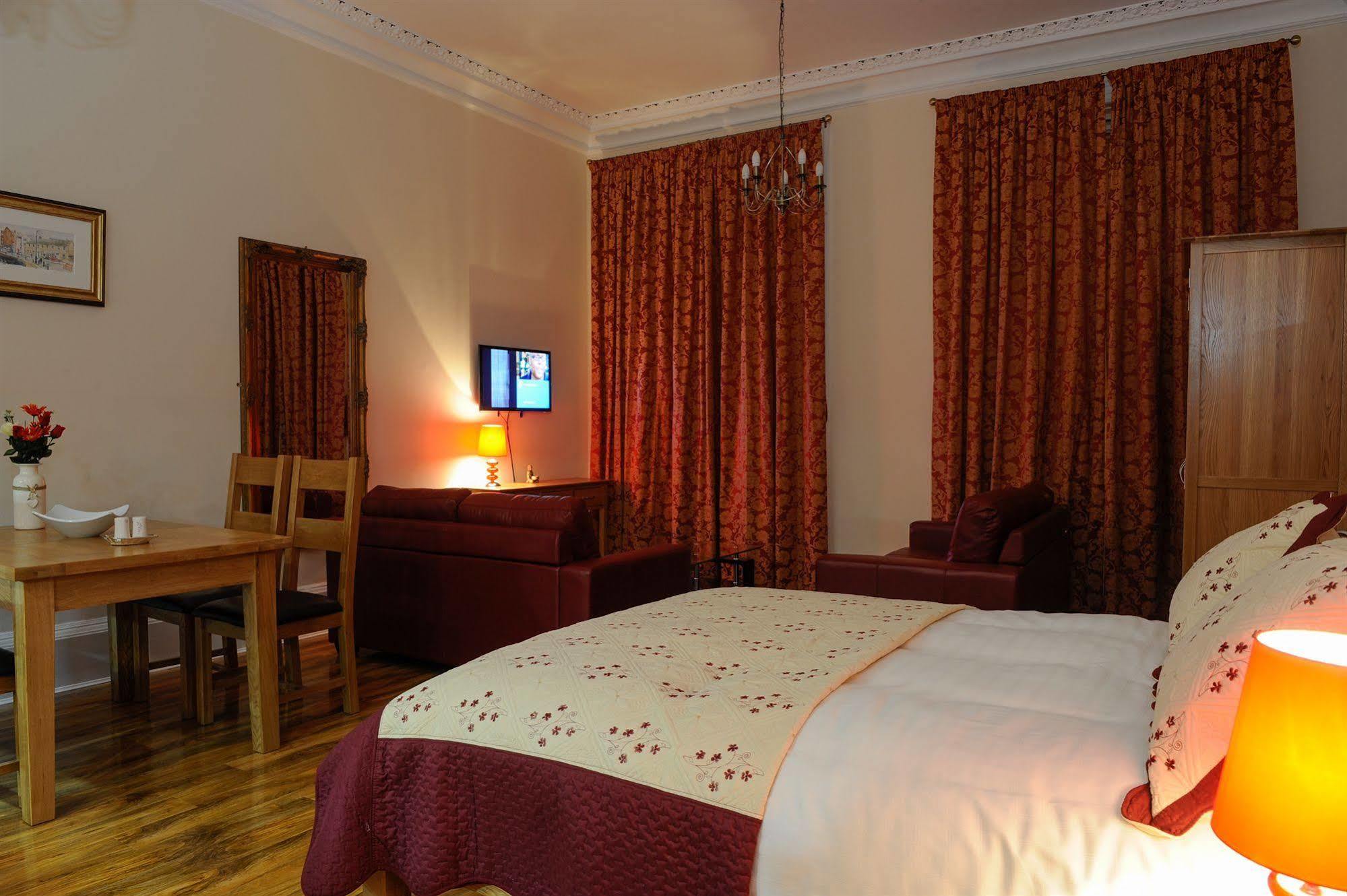 Edinburgh City Suites Екстериор снимка