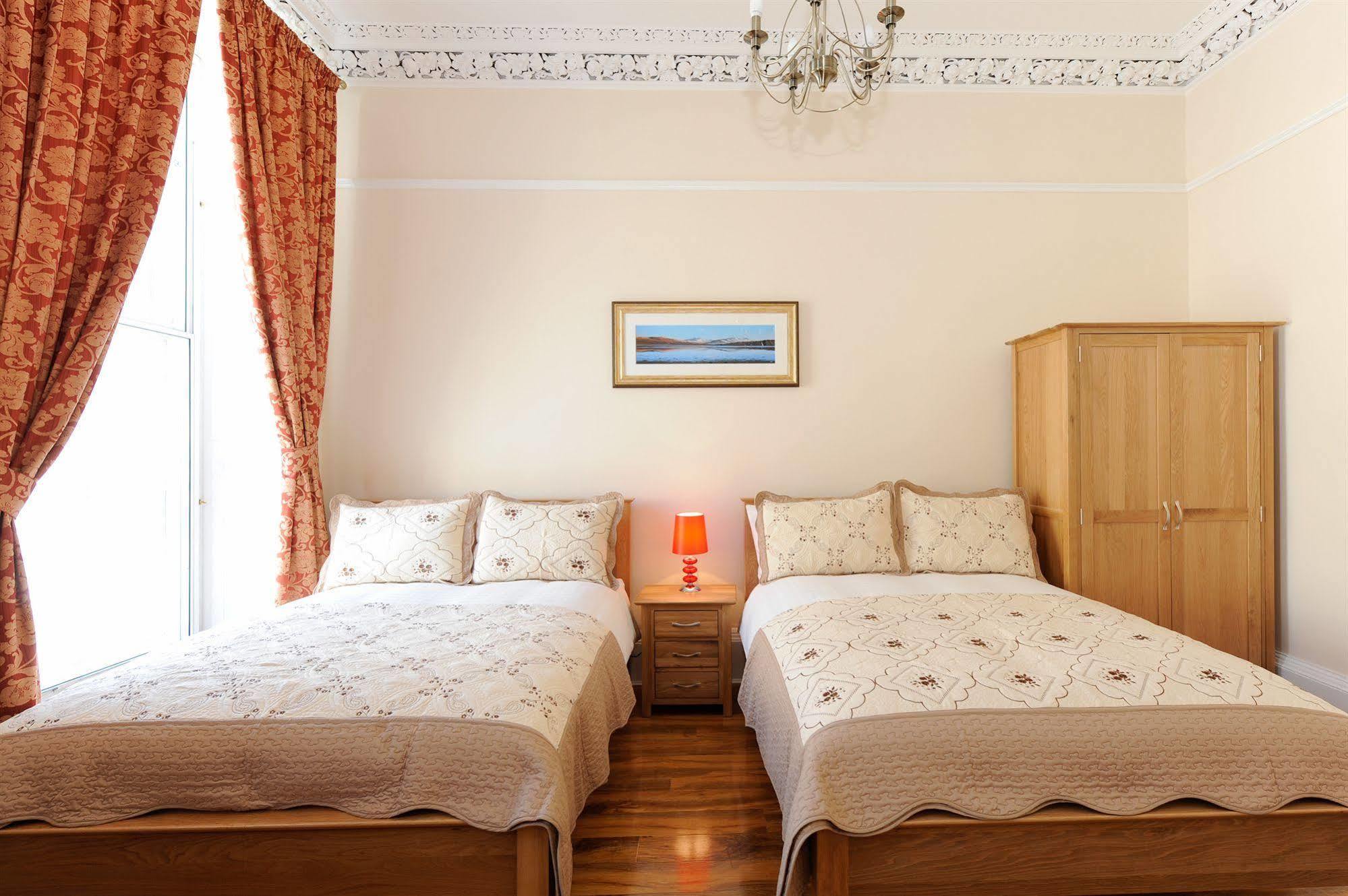 Edinburgh City Suites Екстериор снимка