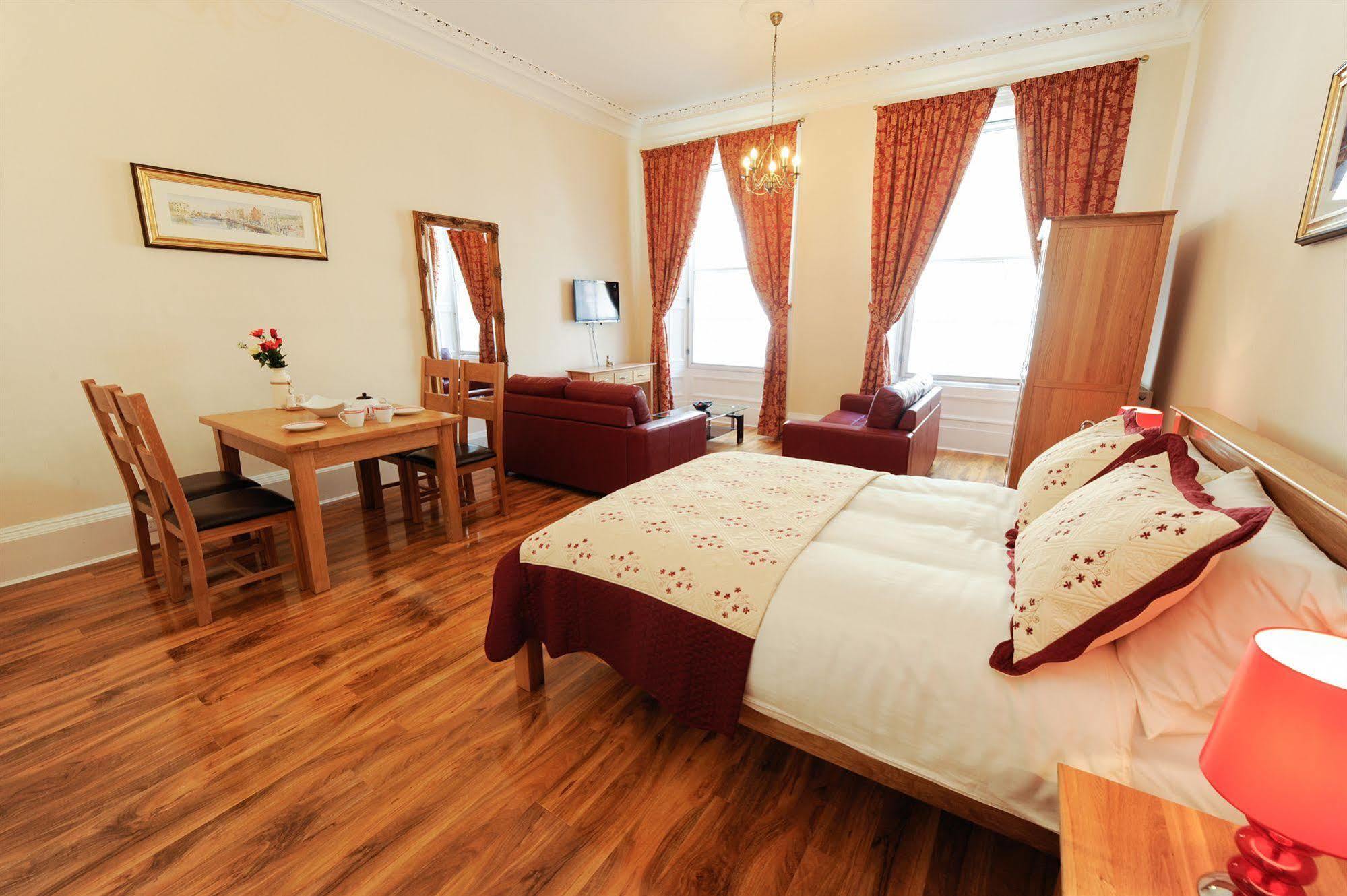 Edinburgh City Suites Екстериор снимка