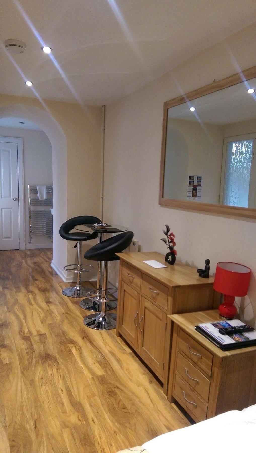 Edinburgh City Suites Екстериор снимка