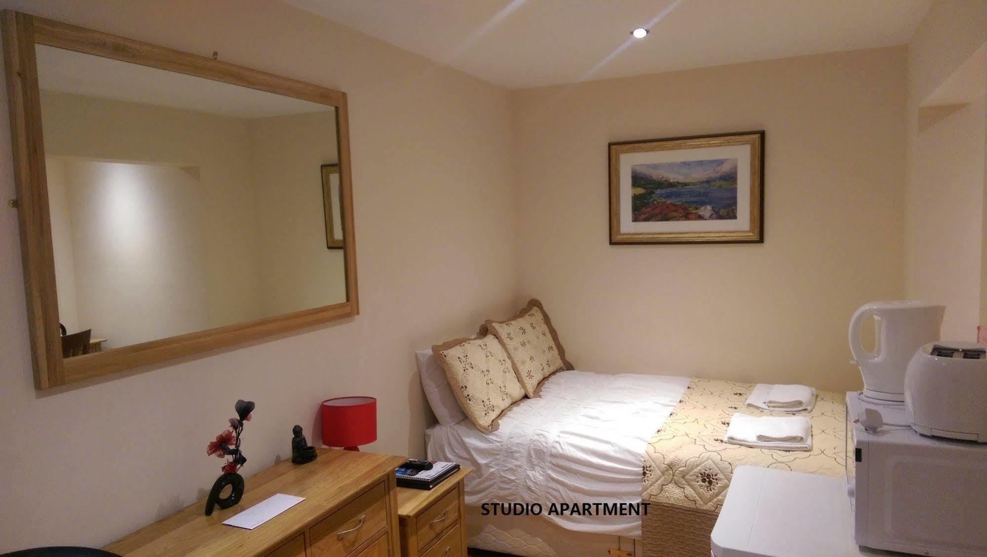 Edinburgh City Suites Екстериор снимка